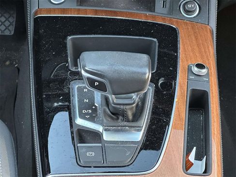 Used 2022 Audi Q5 2.0T Premium Plus w/ Premium Plus Package image 19