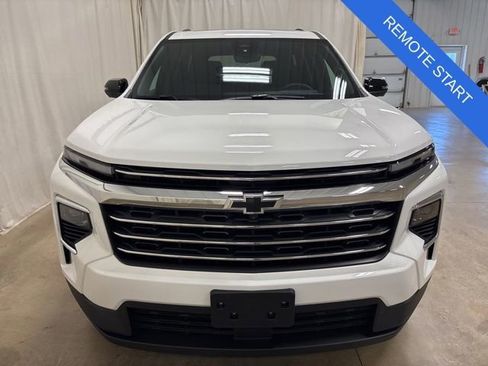 Used 2026 Chevrolet Traverse LT w/ Sun and Wheel Package AWD/4WD image 11