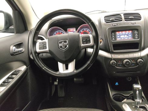 Used 2020 Dodge Journey SE w/ SE Popular Equipment Group FWD image 22