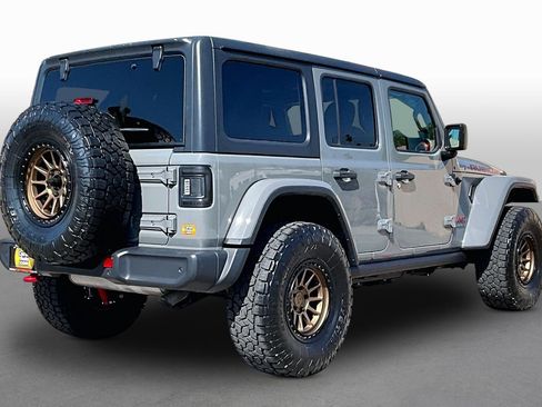 Used 2018 Jeep Wrangler Unlimited Rubicon AWD/4WD image 2