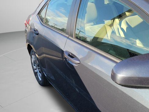 Used 2015 Toyota Corolla LE image 17