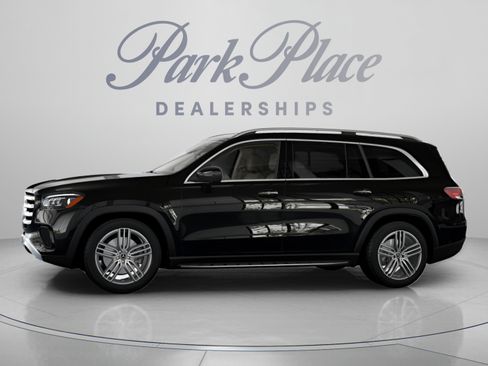 Used 2026 Mercedes-Benz GLS 450 4MATIC image 4