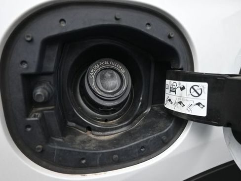 Used 2026 Nissan Rogue SV FWD image 41