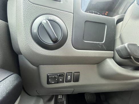 Used 2019 Nissan NV 2500 S w/ Back Door Glass Package RWD image 14
