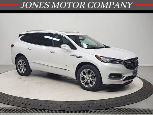 Used 2020 Buick Enclave Avenir w/ Avenir Technology Package FWD image 1
