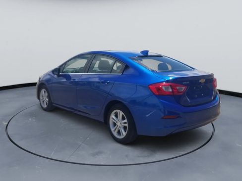 Used 2018 Chevrolet Cruze LT FWD image 7
