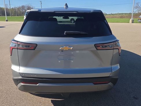 Used 2025 Chevrolet Equinox LT image 4