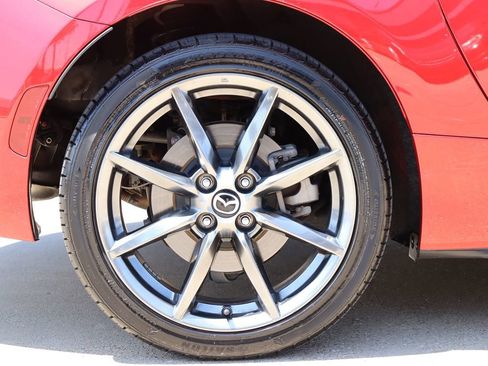 Used 2017 MAZDA MX-5 Miata RF Grand Touring image 48