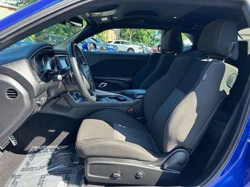 Used 2022 Dodge Challenger R/T RWD image 11