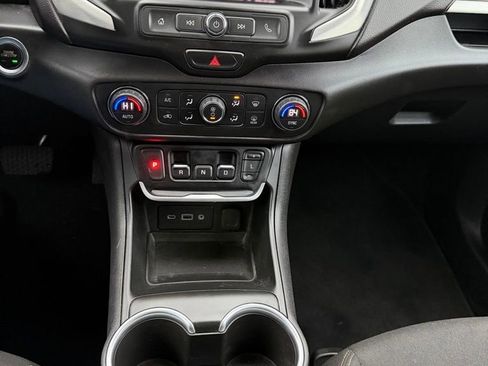 Used 2020 GMC Terrain SLE w/ Driver Convenience Package image 13