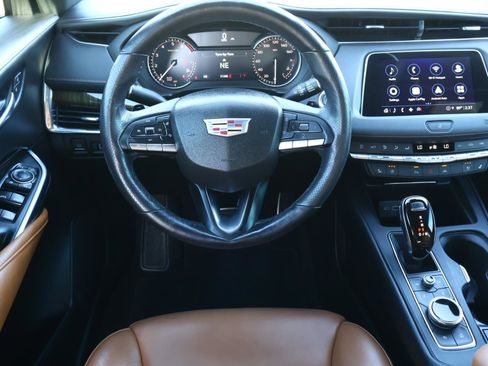 Used 2021 Cadillac XT4 Sport image 15