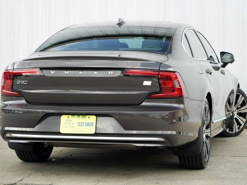 Used 2024 Volvo S90 T8 Ultimate image 5