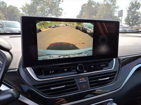 New 2025 Nissan Altima 2.5 SR w/ SR Premium Package image 9