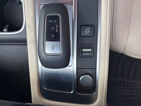 Used 2023 INFINITI QX60 Sensory w/ Cargo Package image 31