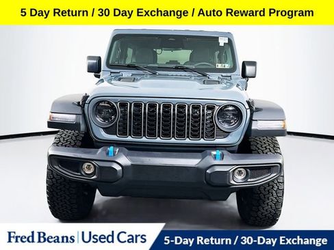 Used 2025 Jeep Wrangler Unlimited Rubicon 4xe AWD/4WD image 2