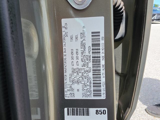 Used 2024 Toyota Tacoma TRD Sport w/ TRD Sport Upgrade Package RWD image 33