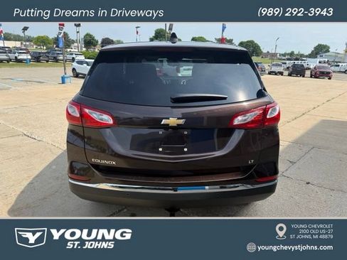Used 2020 Chevrolet Equinox LT w/ Driver Convenience Package FWD image 4
