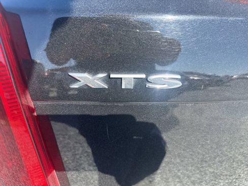 Used 2017 Cadillac XTS Luxury image 11