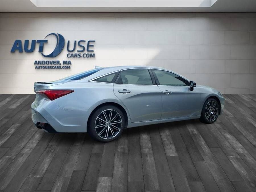 Used 2022 Toyota Avalon Touring FWD image 7
