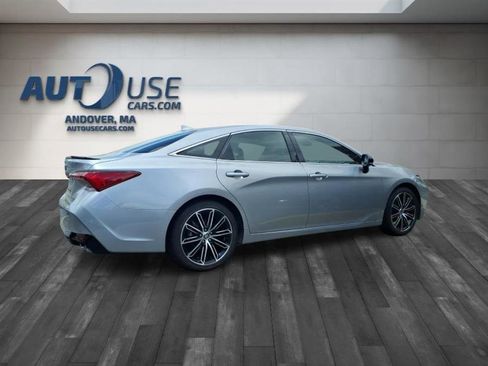 Used 2022 Toyota Avalon Touring FWD image 7