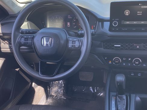 Used 2025 Honda Accord SE image 12