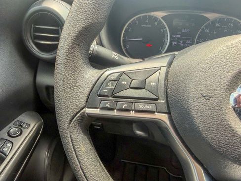 Used 2020 Nissan Kicks S FWD image 10