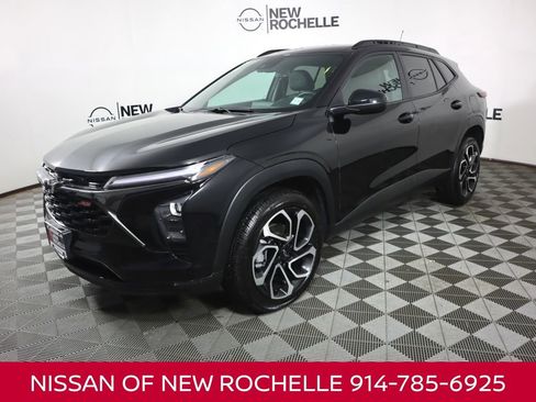 Used 2024 Chevrolet Trax RS image 1