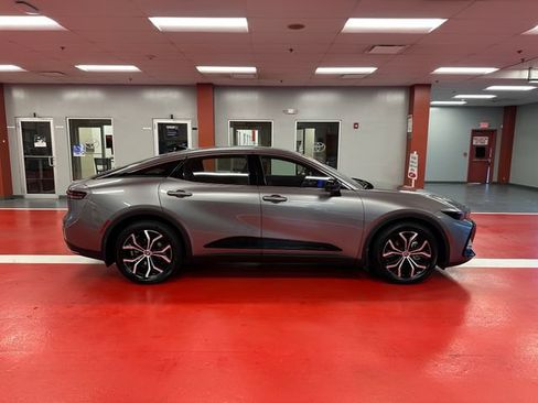 Certified 2026 Toyota Crown AWD/4WD image 3