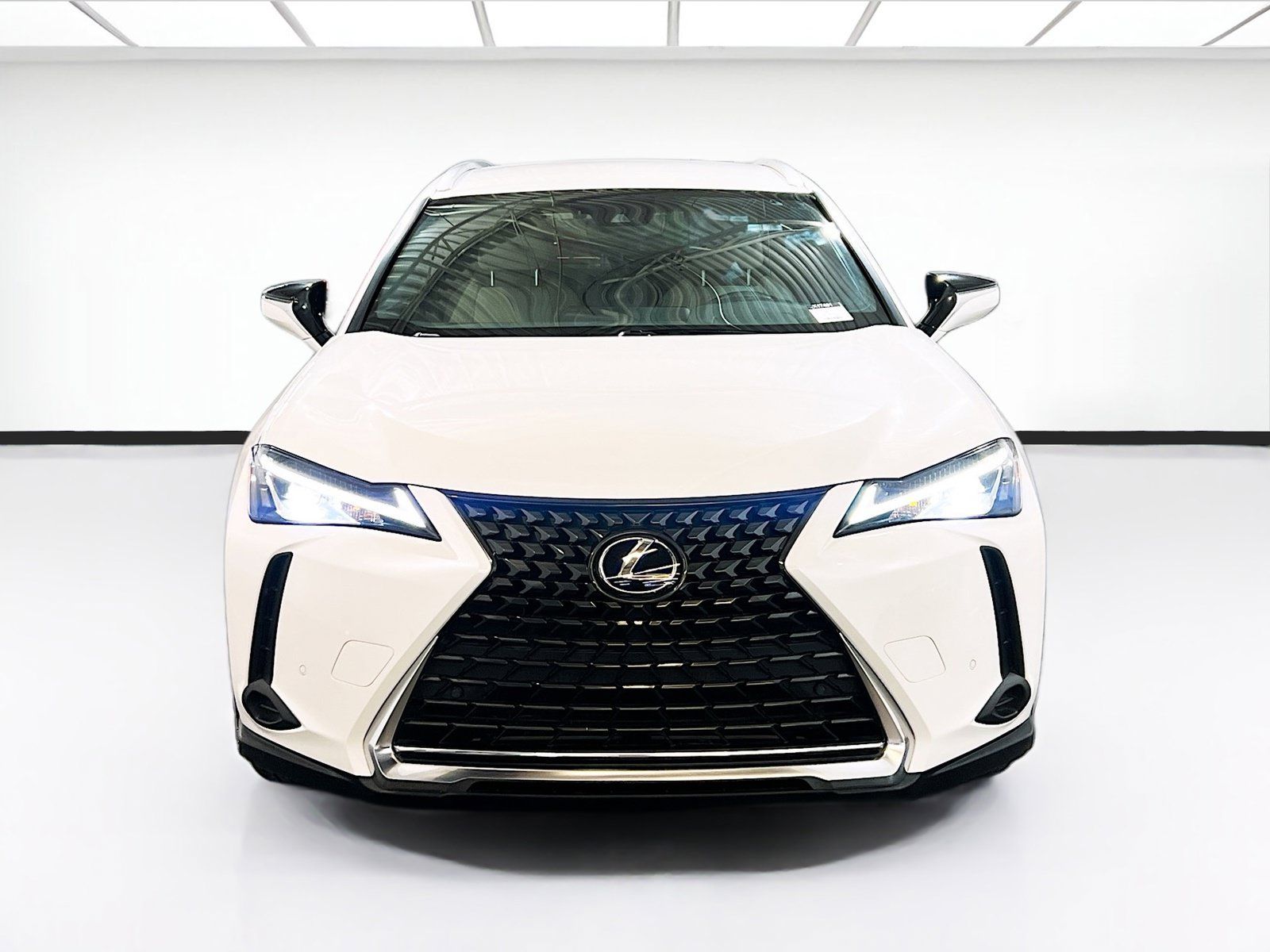 Used 2021 Lexus UX 250h w/ Accessory Package (Z1) AWD/4WD image 2