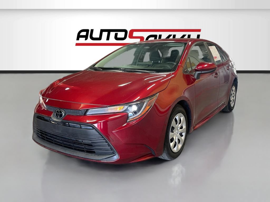 Used 2025 Toyota Corolla LE FWD image 3