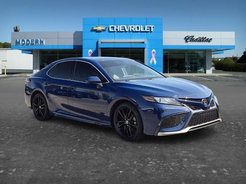 Used 2023 Toyota Camry XSE FWD image 7