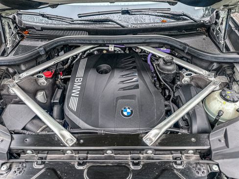 Used 2024 BMW X7 xDrive40i image 16