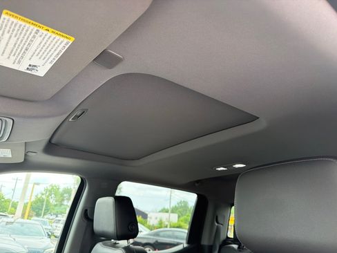 Used 2019 GMC Sierra 1500 SLT w/ SLT Premium Package AWD/4WD image 37