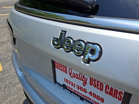 Used 2025 Jeep Compass Limited AWD/4WD image 30