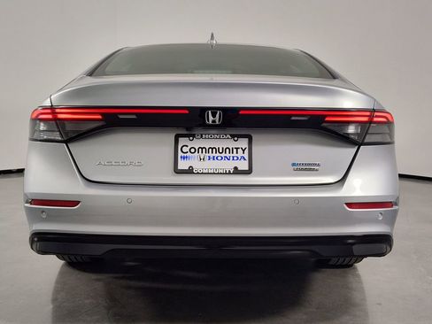 Used 2025 Honda Accord Touring image 8