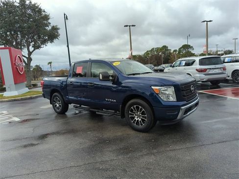 Certified 2024 Nissan Titan SV w/ SV Convenience Package image 1
