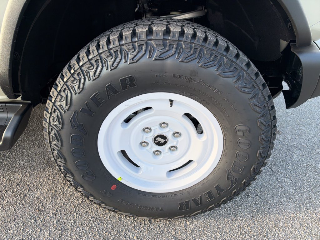 New 2026 Ford Bronco Heritage Edition AWD/4WD image 11