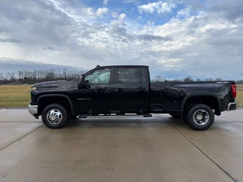 New 2026 Chevrolet Silverado 3500 LT image 8