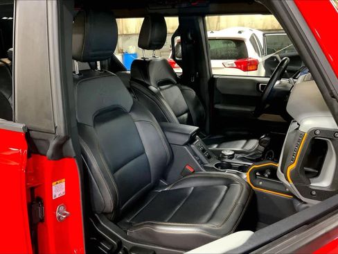 Used 2023 Ford Bronco Badlands image 8
