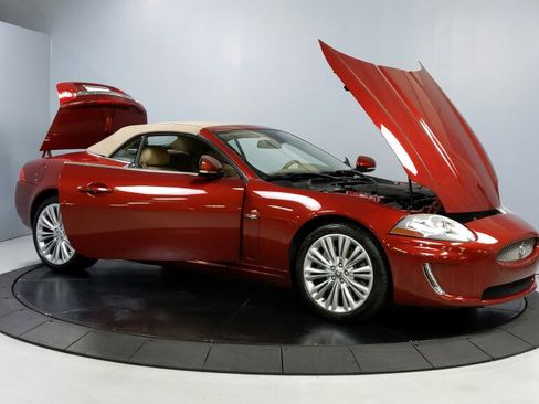 Used 2010 Jaguar XK Convertible image 16