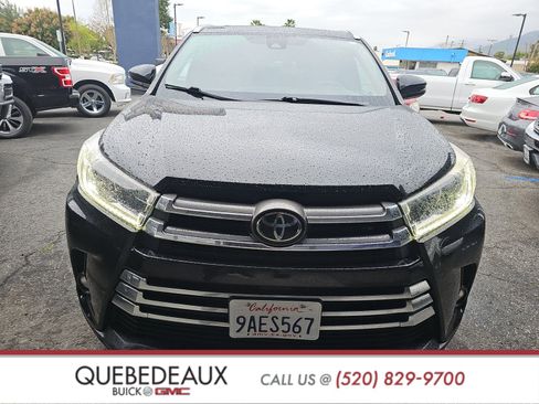 Used 2019 Toyota Highlander Limited image 2