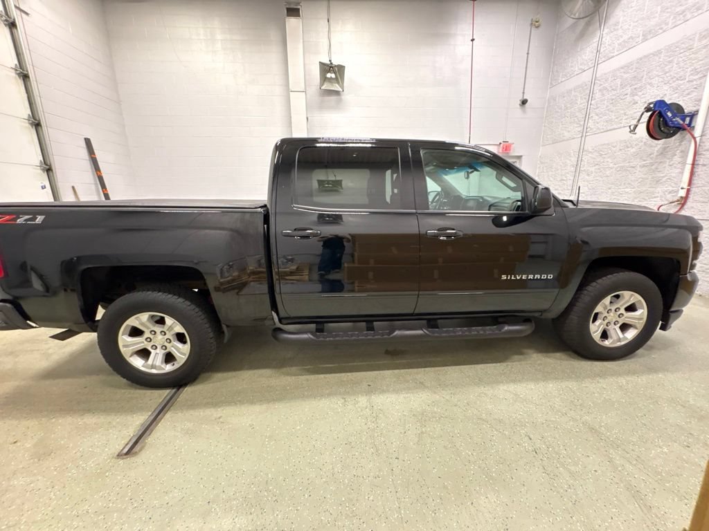 Used 2018 Chevrolet Silverado 1500 LT w/ All Star Edition AWD/4WD image 3