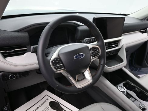 New 2026 Ford Explorer Active w/ Active Comfort Package image 19