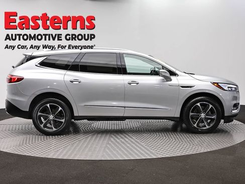 Used 2021 Buick Enclave Essence w/ Sport Touring Edition FWD image 4