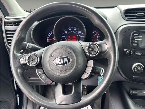 Used 2015 Kia Soul + FWD image 20