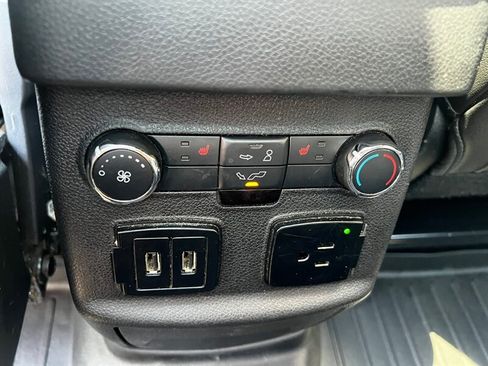 Used 2018 Ford Explorer Platinum AWD/4WD image 24