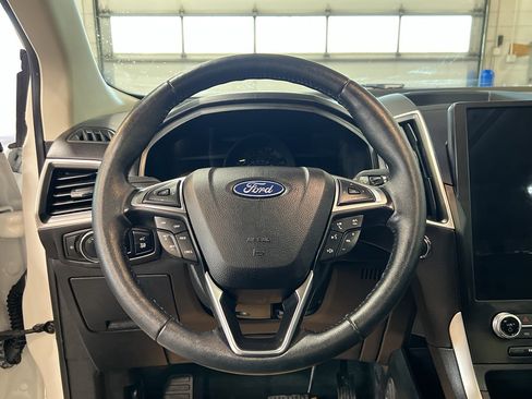 Used 2024 Ford Edge SEL w/ Convenience Package image 30