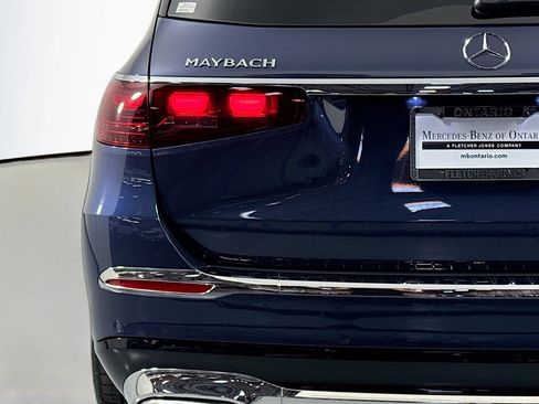 New 2026 Mercedes-Benz Maybach GLS 600 4MATIC image 18