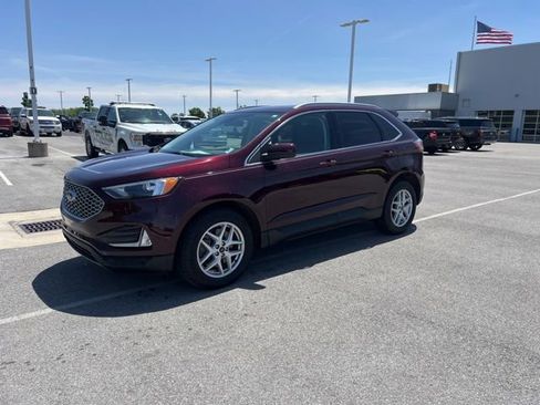 Used 2024 Ford Edge SEL w/ Convenience Package AWD/4WD image 2