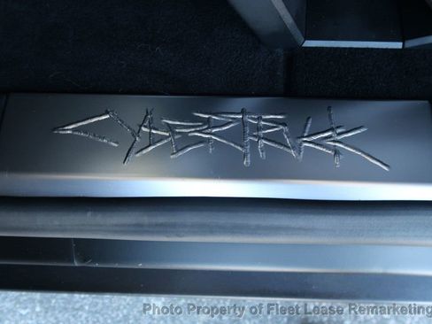 Used 2024 Tesla Cybertruck AWD Crew Cab image 15